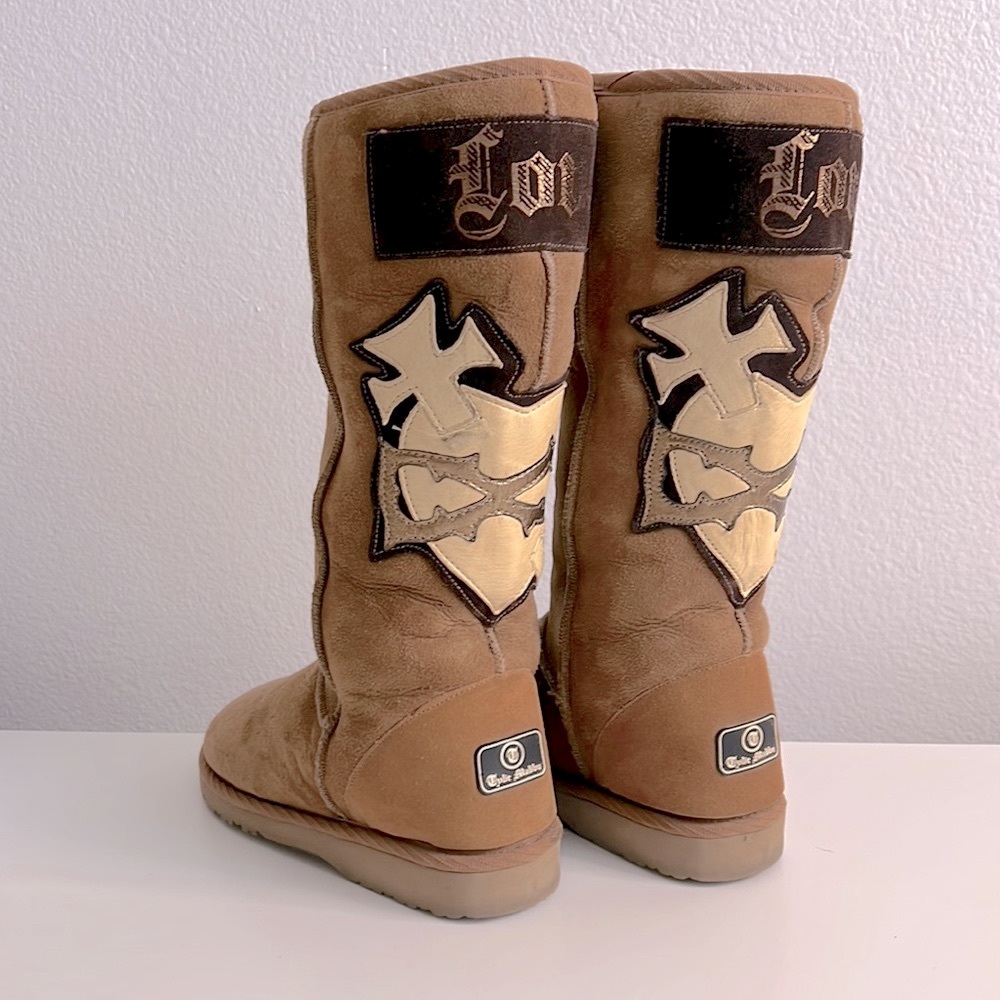 Vintage Tylie Malibu Sheepskin tan boots Sz 6